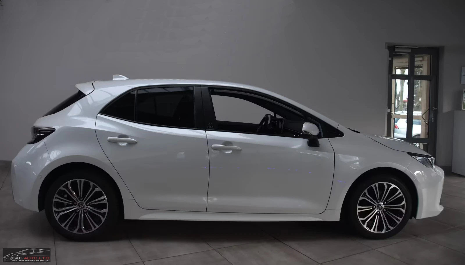 Toyota Corolla 1.8 HEV/122HP/TEAMD/CAM/NAVI/195h, снимка 3 - Автомобили и джипове - 54278280