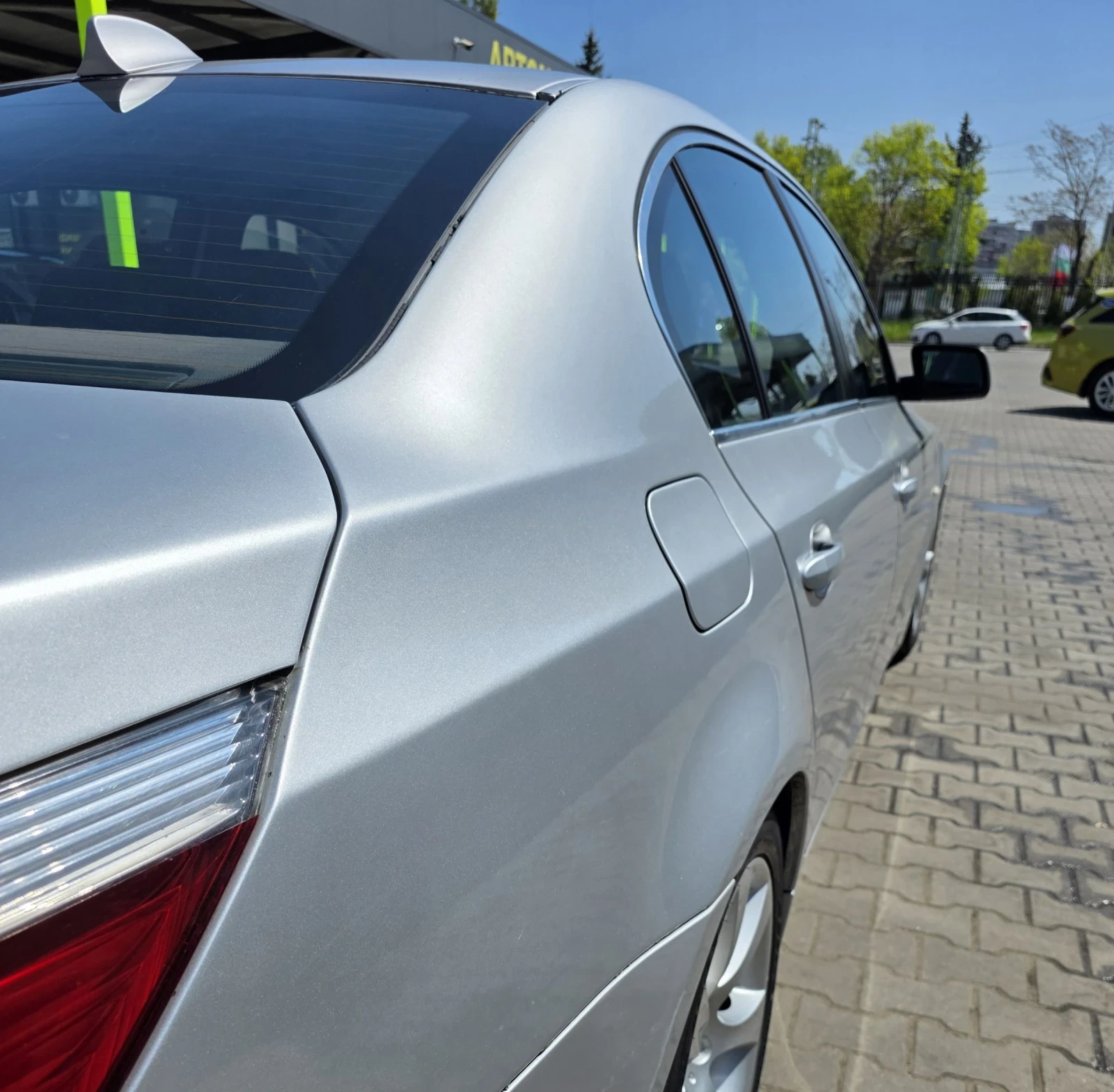 BMW 525  !Автоматик !седан M57, снимка 8 - Автомобили и джипове - 54343021