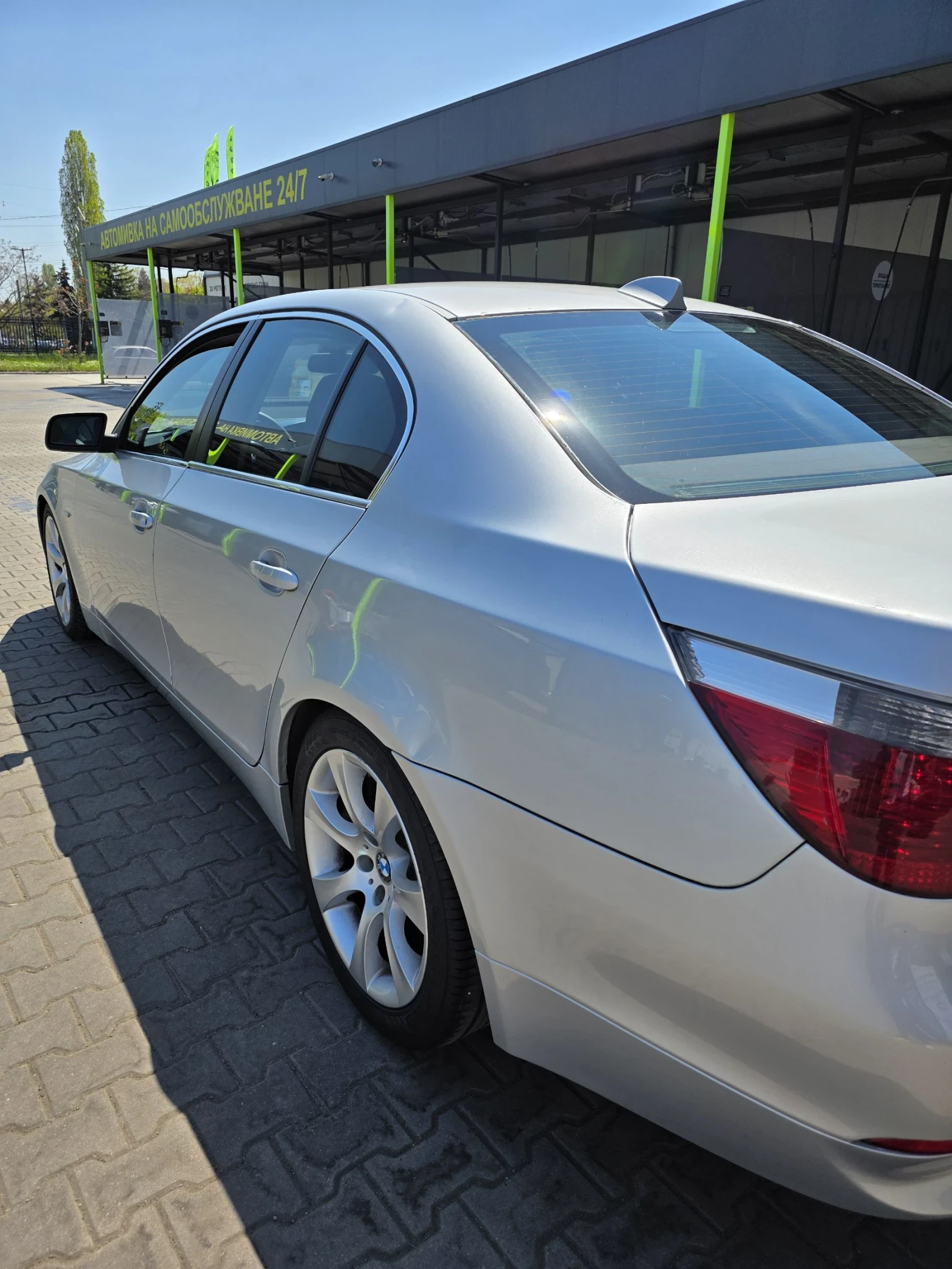 BMW 525  !Автоматик !седан M57, снимка 7 - Автомобили и джипове - 54343021