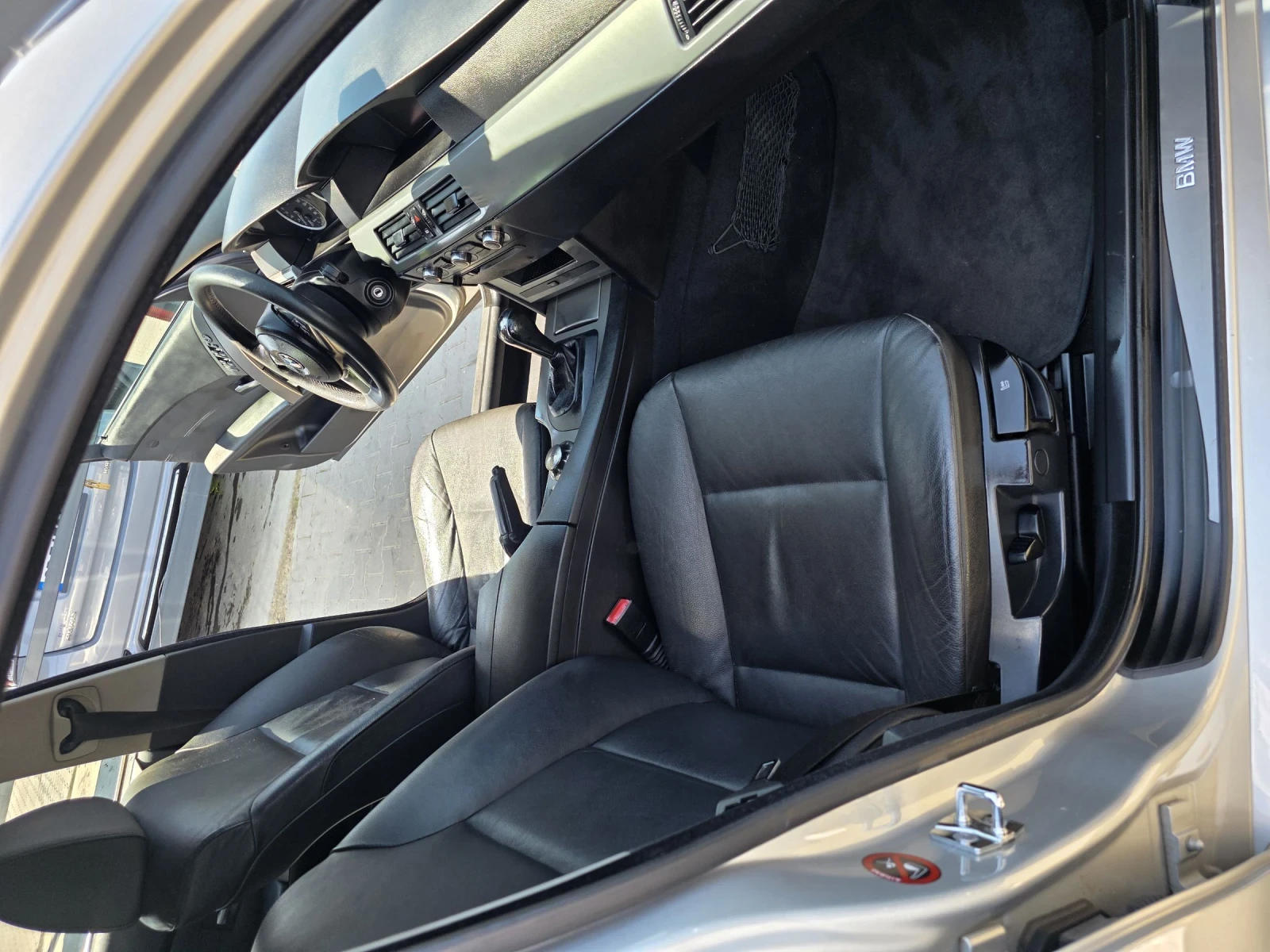 BMW 525  !Автоматик !седан M57, снимка 12 - Автомобили и джипове - 54343021