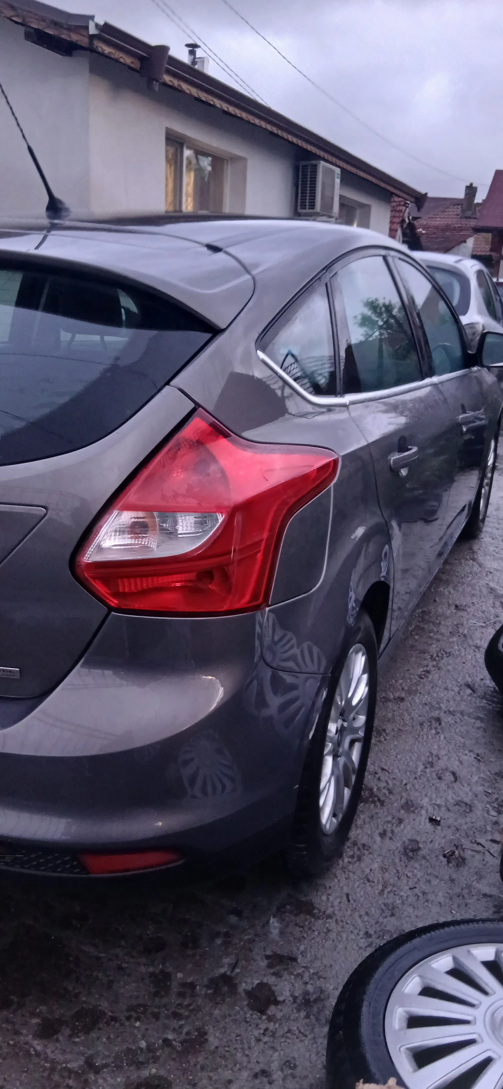 Ford Focus 1.0 турбо, снимка 4 - Автомобили и джипове - 54372297