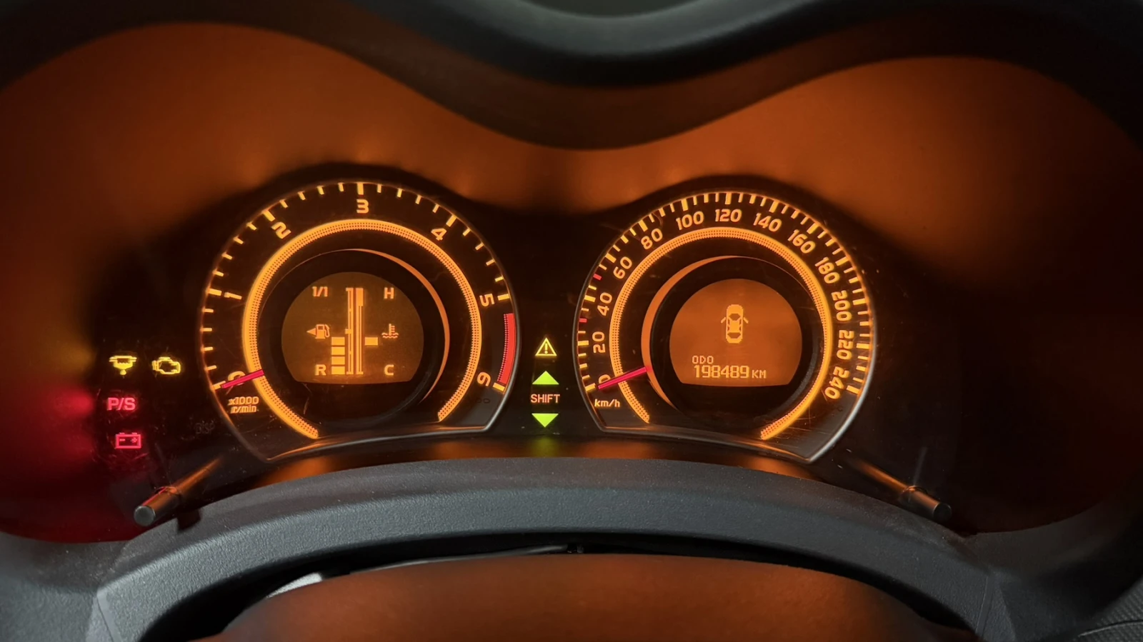 Toyota Auris 1.4 D4D, снимка 10 - Автомобили и джипове - 54596570