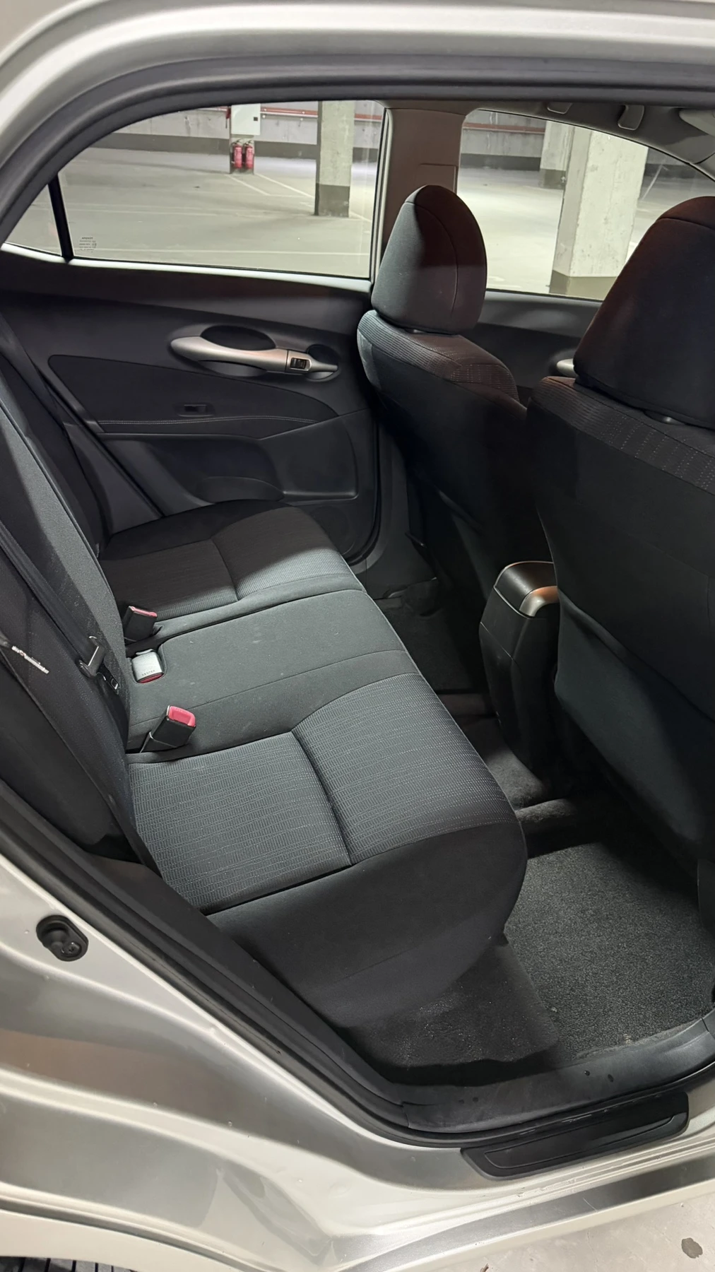 Toyota Auris 1.4 D4D, снимка 11 - Автомобили и джипове - 54596570