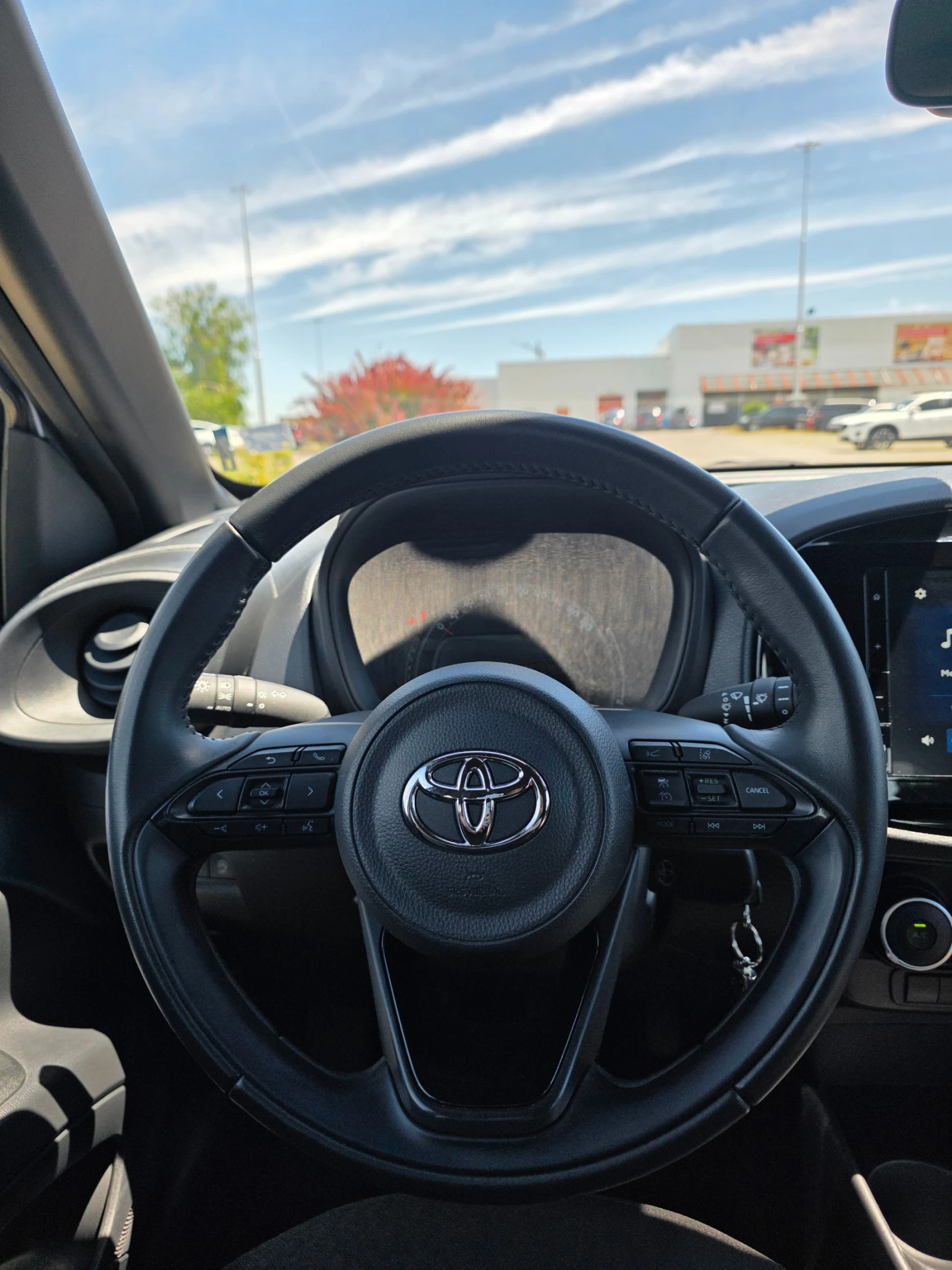 Toyota Aygo, снимка 9 - Автомобили и джипове - 54807466