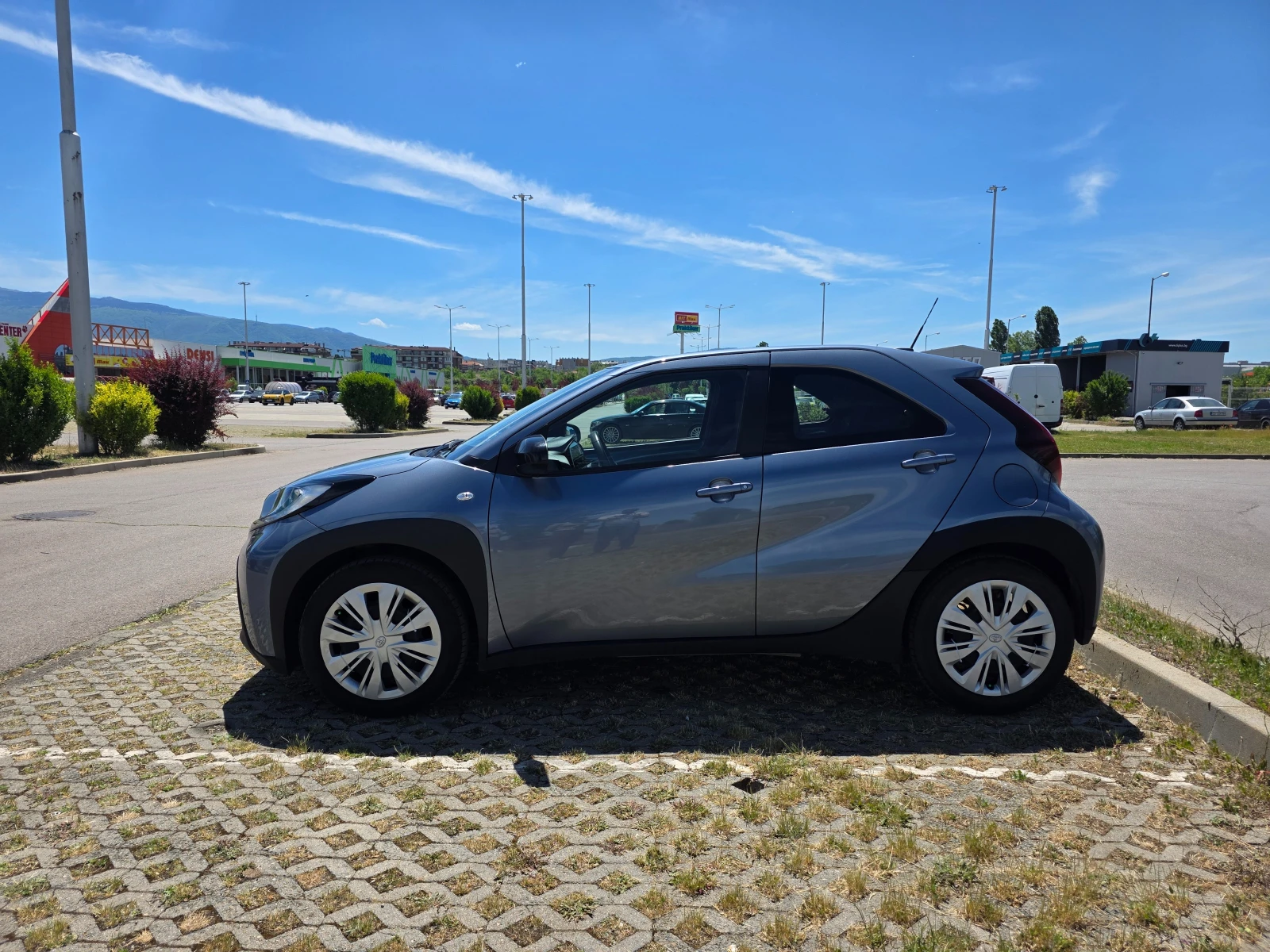 Toyota Aygo, снимка 15 - Автомобили и джипове - 54807466
