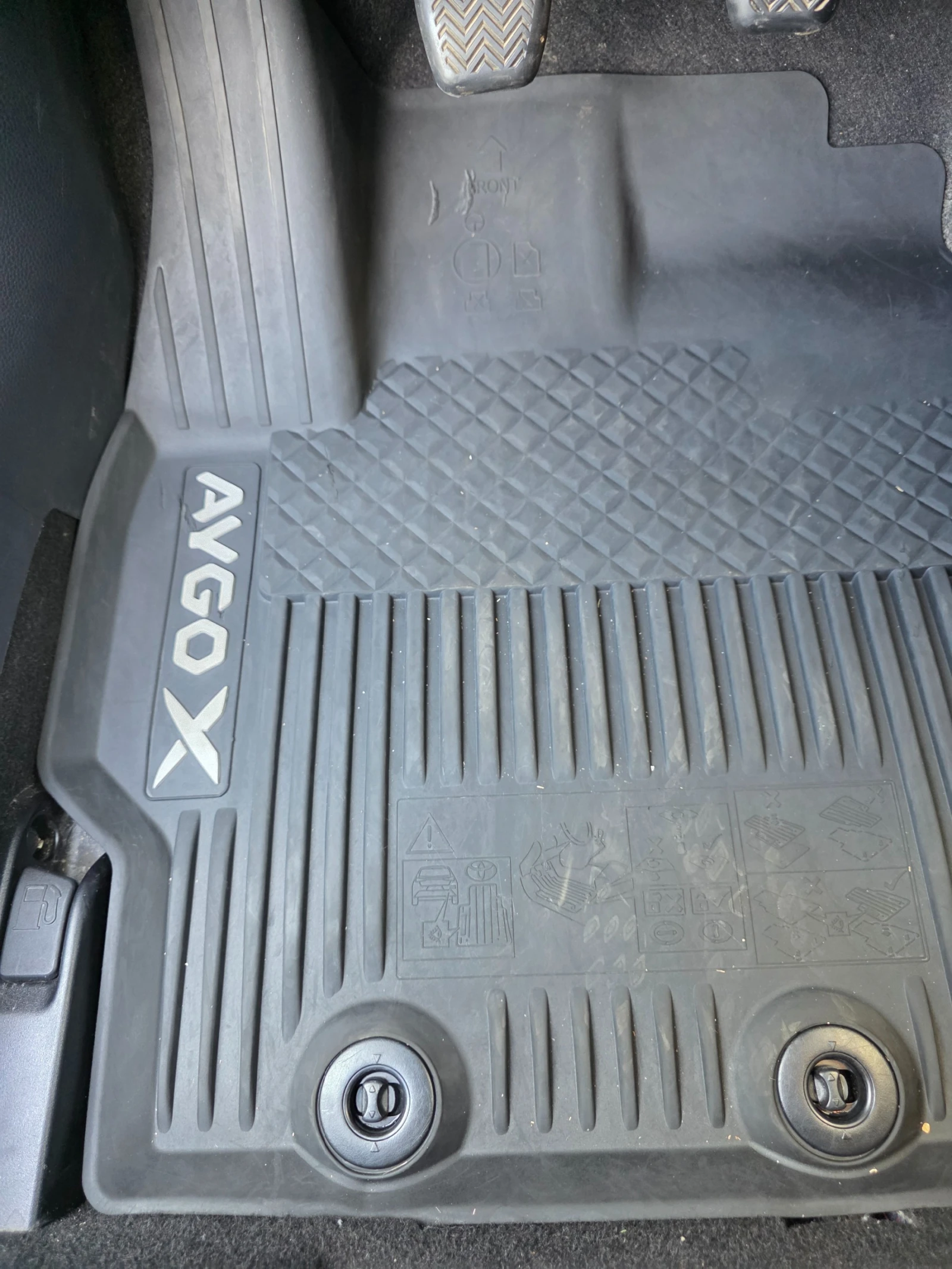 Toyota Aygo, снимка 16 - Автомобили и джипове - 54807466