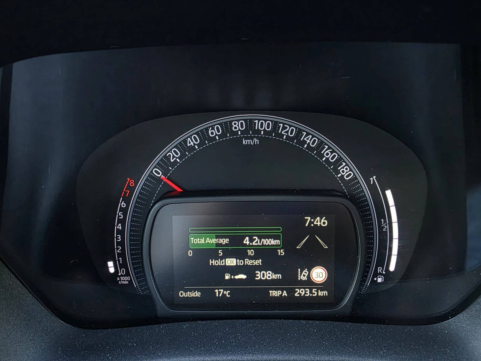 Toyota Aygo, снимка 12 - Автомобили и джипове - 56012051