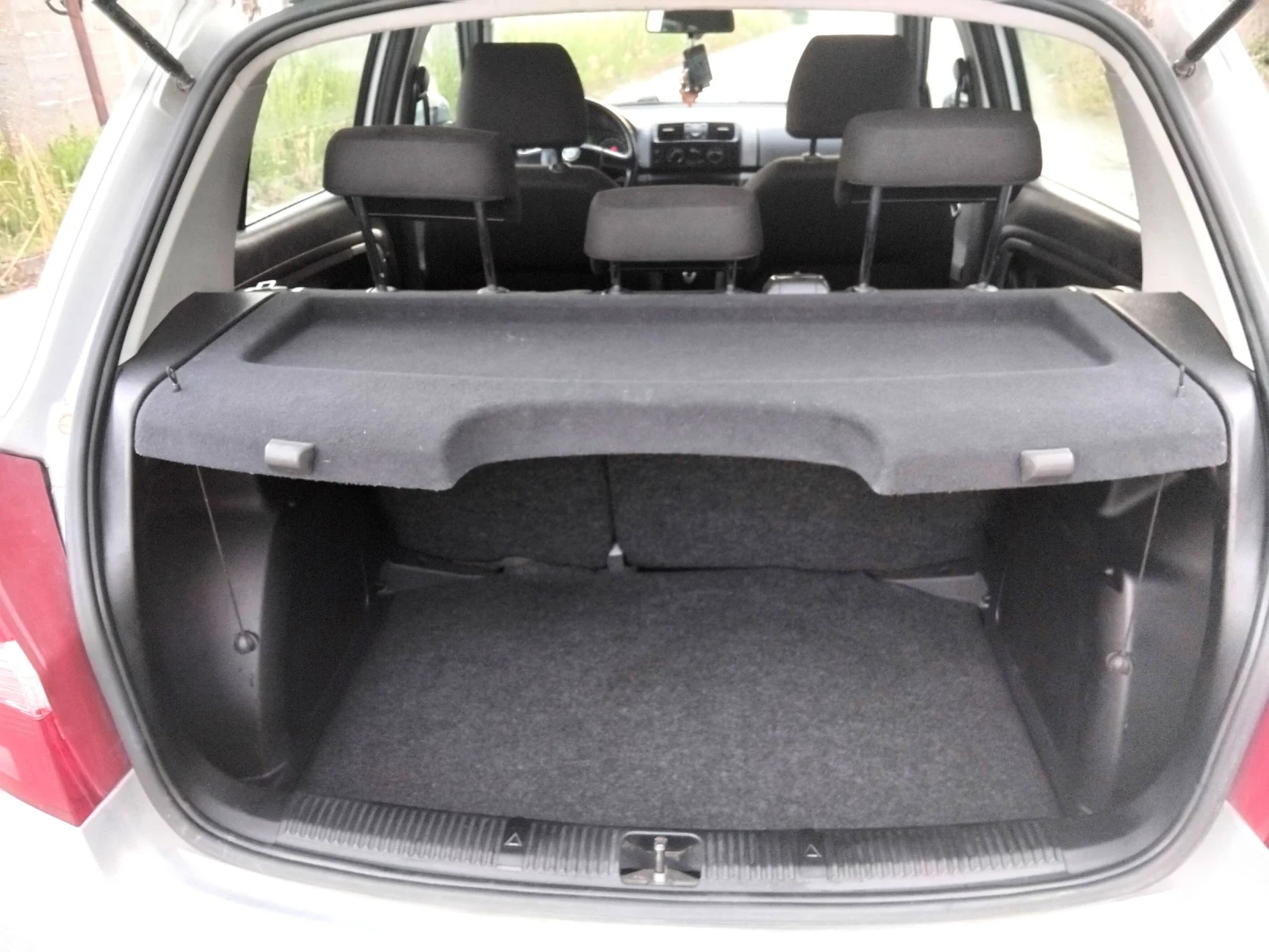 Skoda Fabia 1.2i.65k.ВЕРИГА+ КЛИМА + ГАЗОВ ИНЖЕКЦИОН , снимка 13 - Автомобили и джипове - 54806962