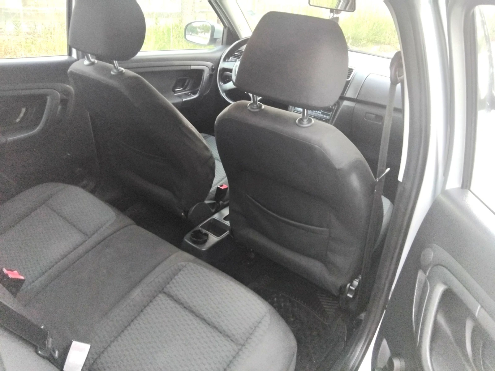 Skoda Fabia 1.2i.65k.ВЕРИГА+ КЛИМА + ГАЗОВ ИНЖЕКЦИОН , снимка 15 - Автомобили и джипове - 54806962