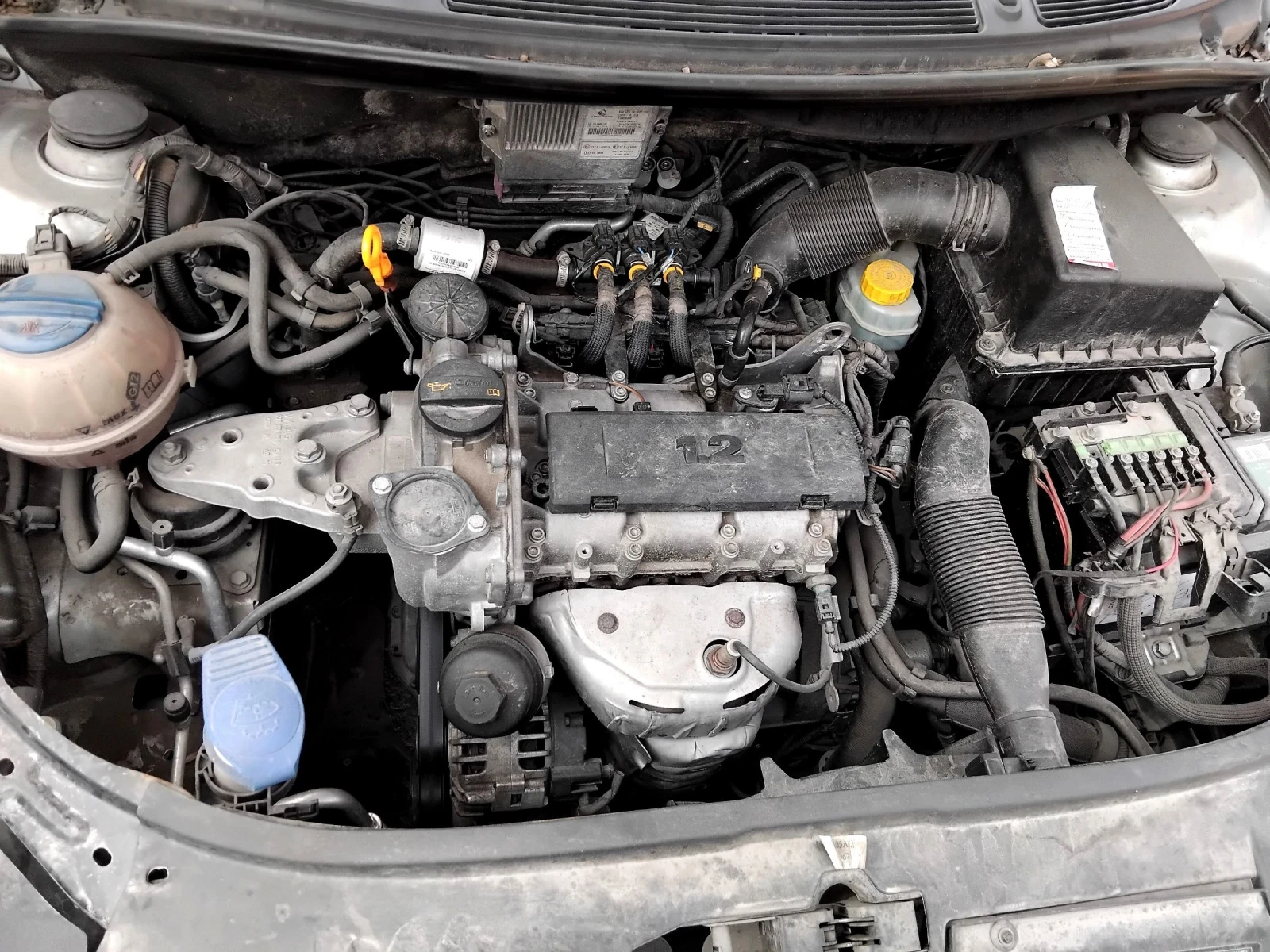 Skoda Fabia 1.2i.65k.ВЕРИГА+ КЛИМА + ГАЗОВ ИНЖЕКЦИОН , снимка 12 - Автомобили и джипове - 54806962