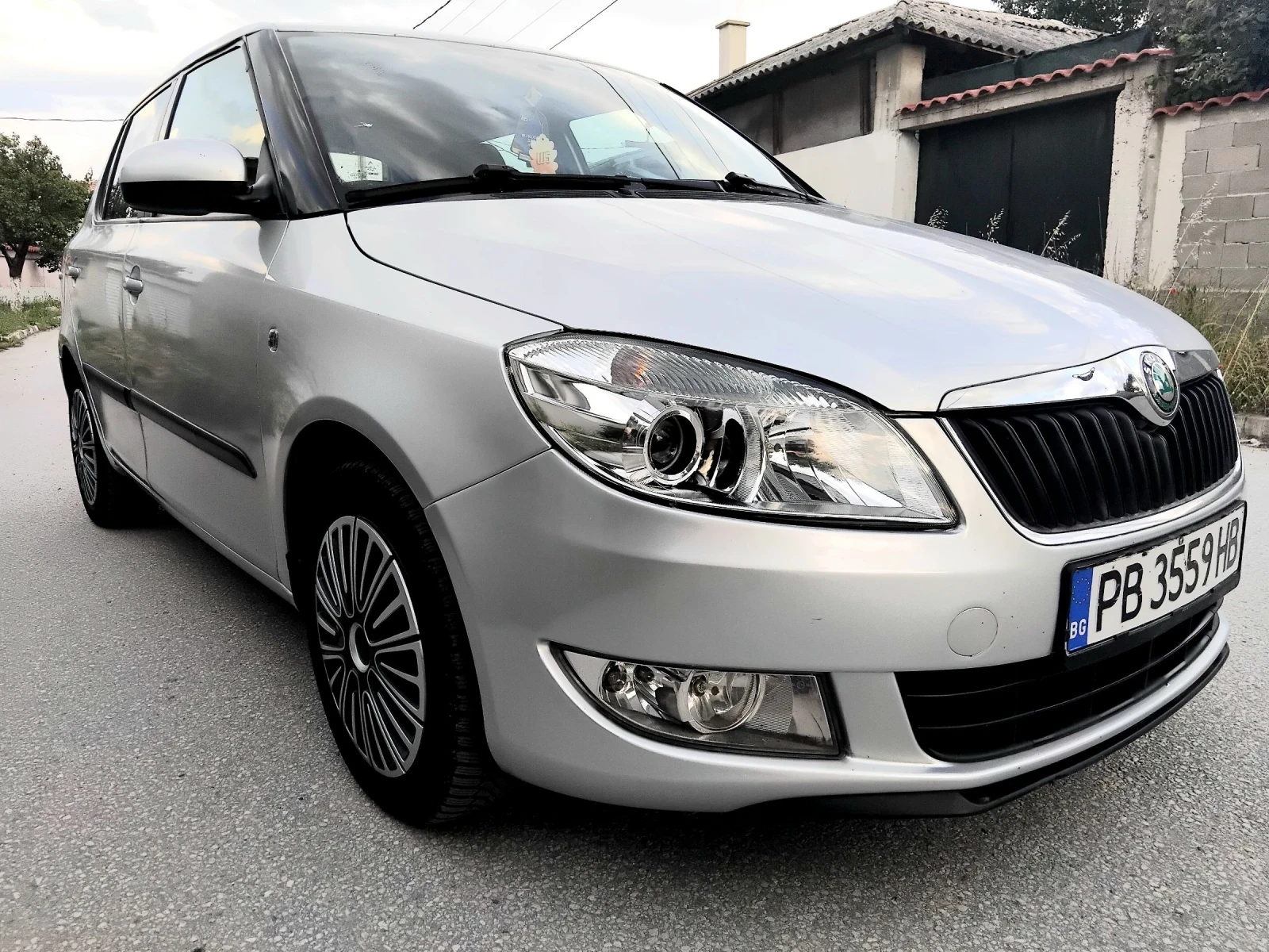 Skoda Fabia 1.2i.65k.ВЕРИГА+ КЛИМА + ГАЗОВ ИНЖЕКЦИОН , снимка 11 - Автомобили и джипове - 54806962