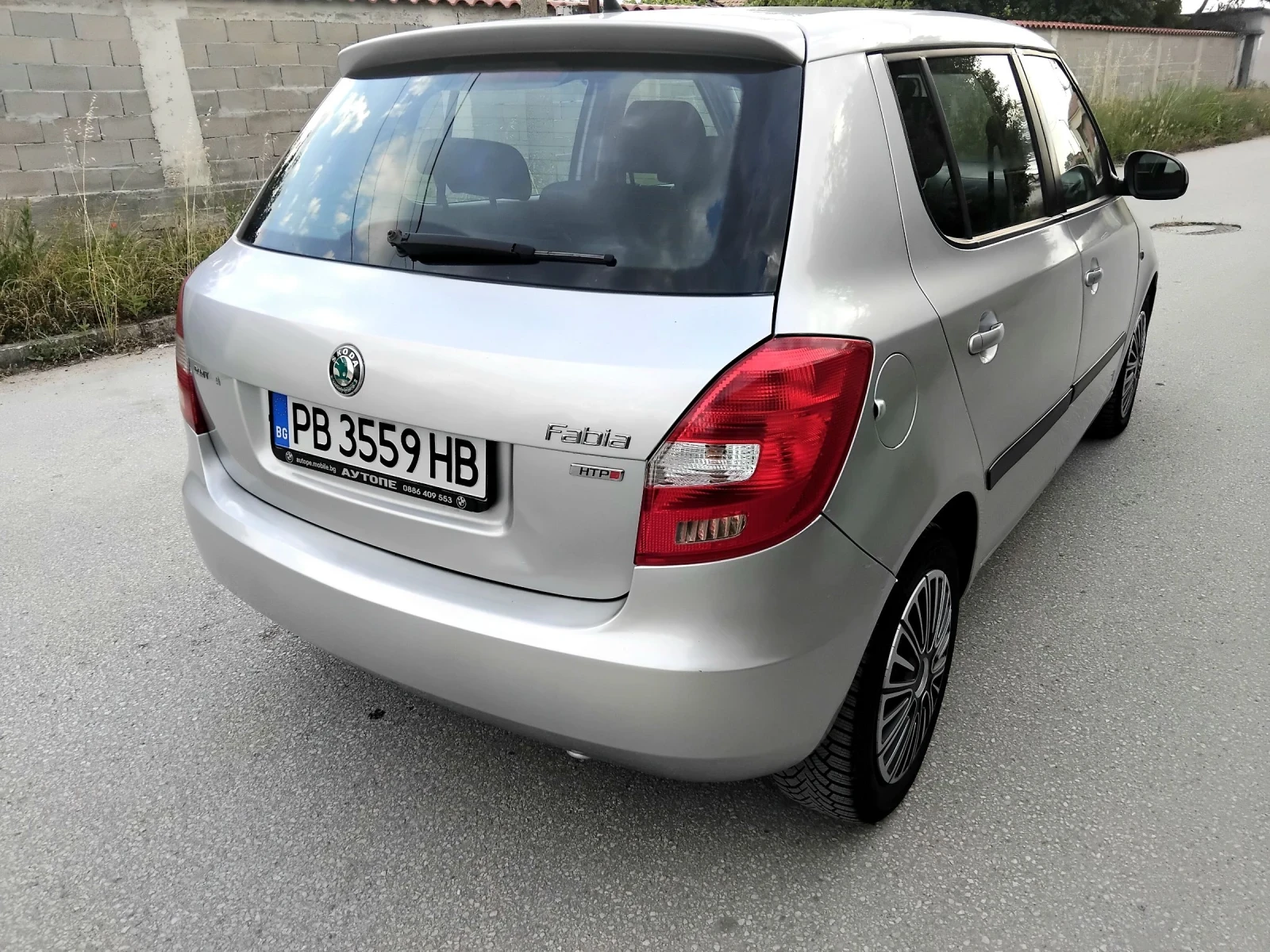 Skoda Fabia 1.2i.65k.ВЕРИГА+ КЛИМА + ГАЗОВ ИНЖЕКЦИОН , снимка 10 - Автомобили и джипове - 54806962