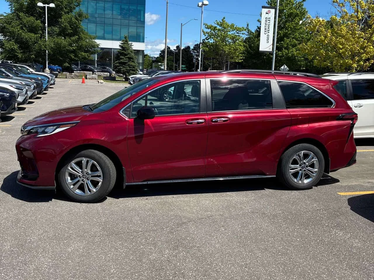 Toyota Sienna * AWD * CARFAX * ОТ ПРЕДСТАВИТЕЛСТВО, снимка 2 - Автомобили и джипове - 54938975