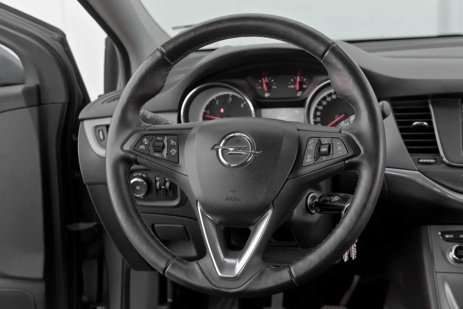 Opel Astra Opel Astra 1.6 CDTI 110к.с, снимка 9 - Автомобили и джипове - 54948920