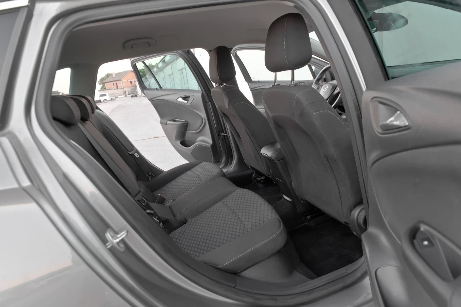 Opel Astra Opel Astra 1.6 CDTI 110к.с, снимка 13 - Автомобили и джипове - 54948920
