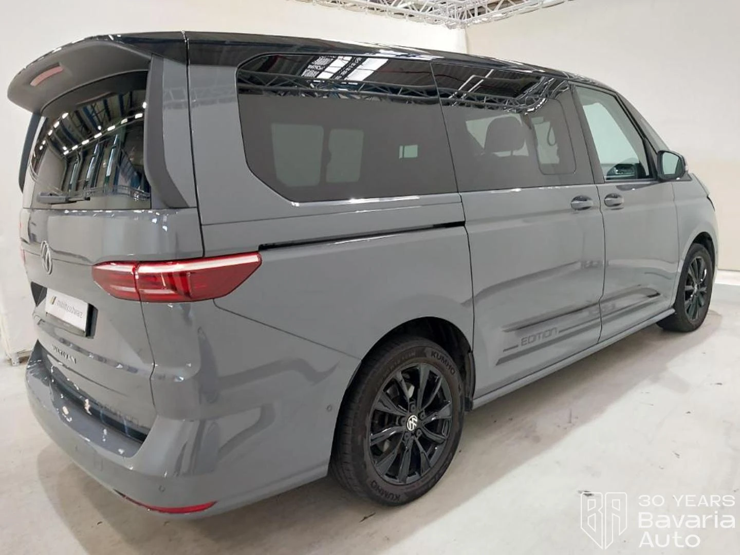 VW Multivan Edition long DSG Easy Open Basic, снимка 3 - Автомобили и джипове - 55401367