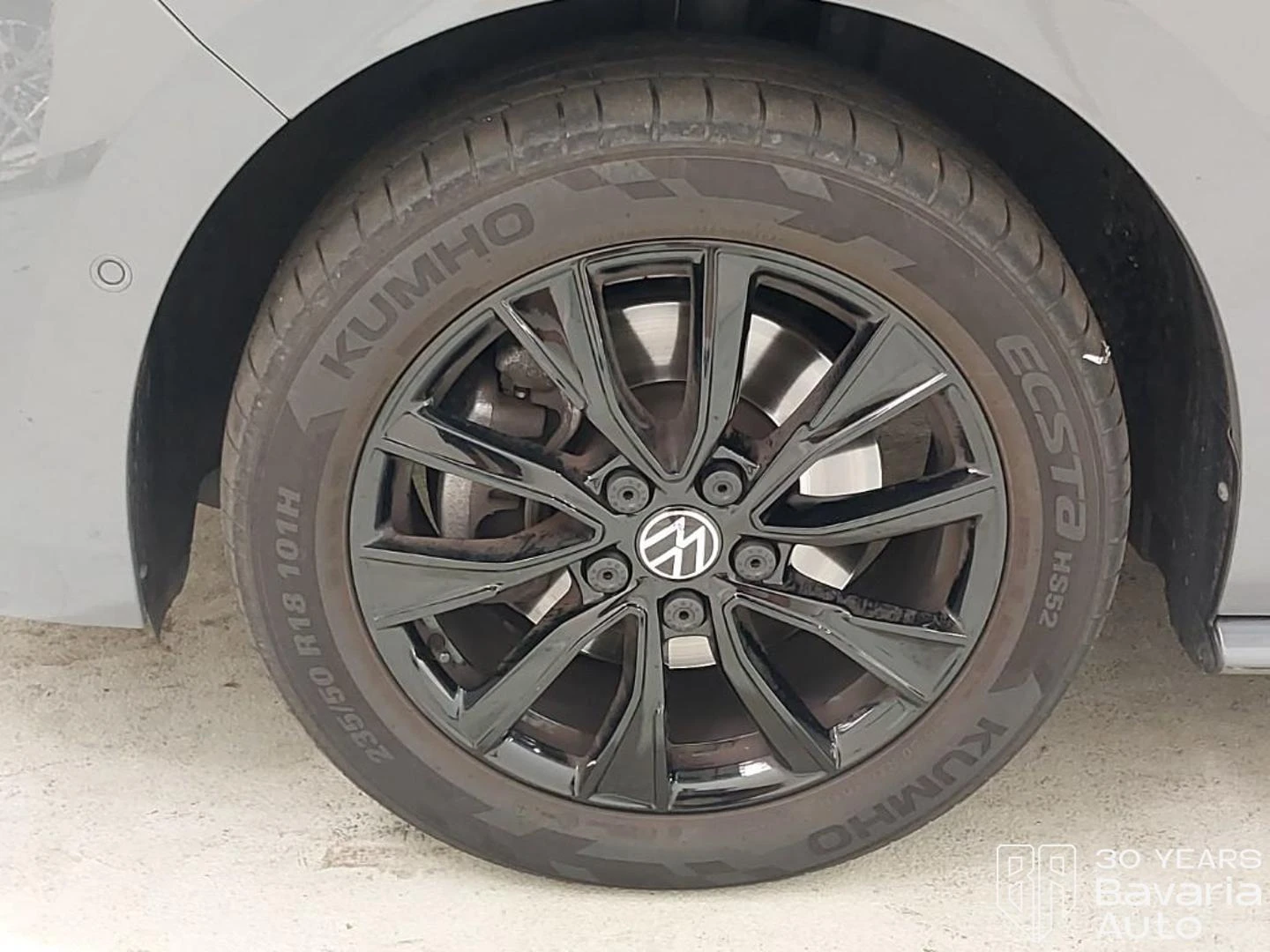 VW Multivan Edition long DSG Easy Open Basic, снимка 16 - Автомобили и джипове - 55401367
