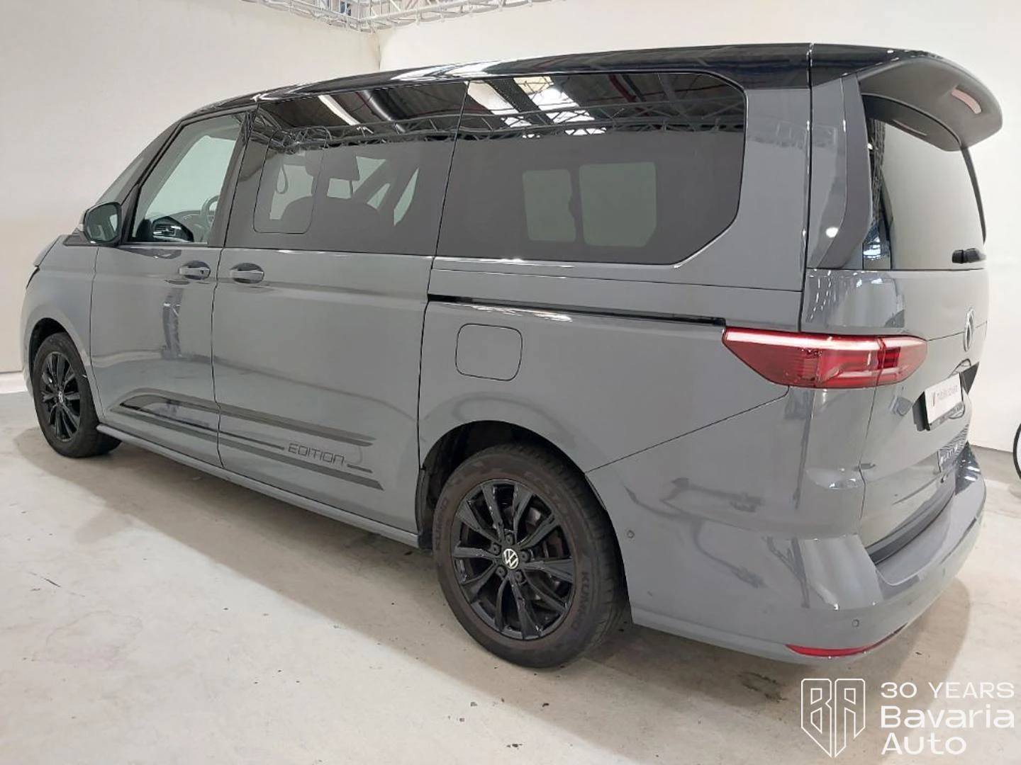 VW Multivan Edition long DSG Easy Open Basic, снимка 2 - Автомобили и джипове - 55401367