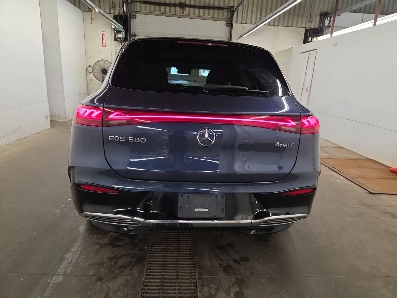 Mercedes-Benz EQS 580* Amg-pack* 4MATIC* Pano* Hyperscreen* Burm* 36, снимка 6 - Автомобили и джипове - 55586185