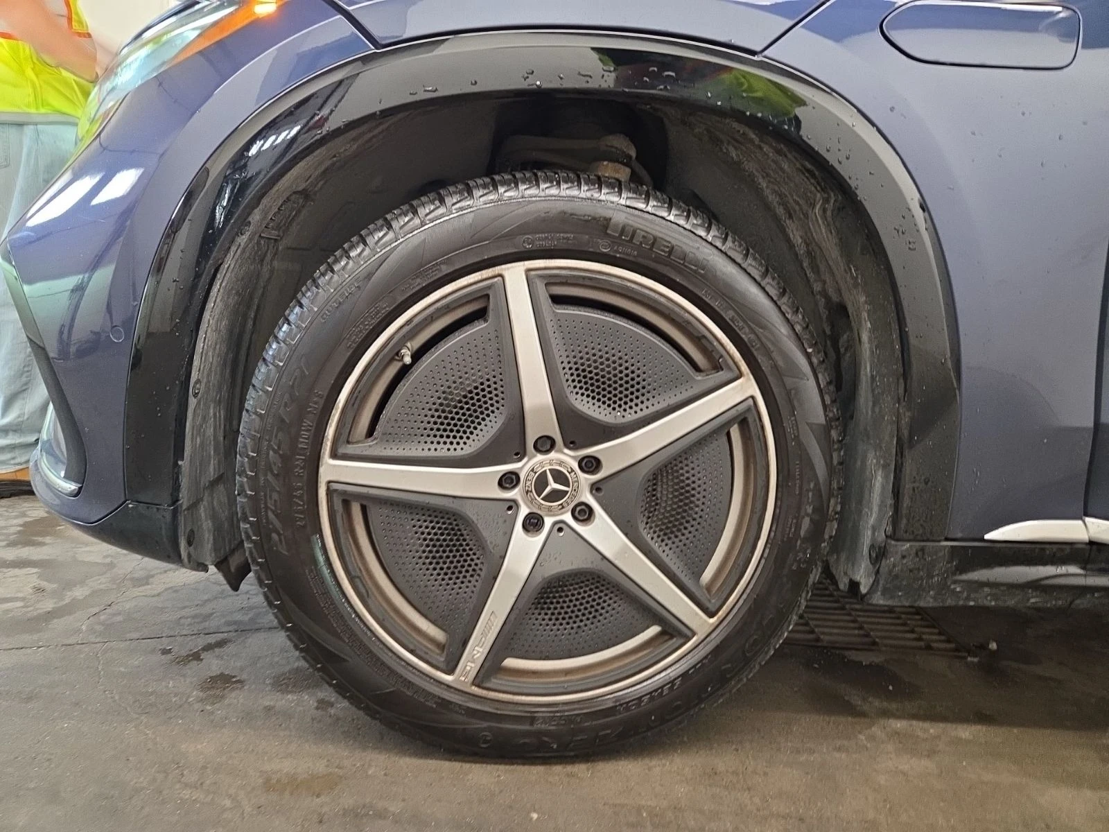 Mercedes-Benz EQS 580* Amg-pack* 4MATIC* Pano* Hyperscreen* Burm* 36, снимка 8 - Автомобили и джипове - 55586185