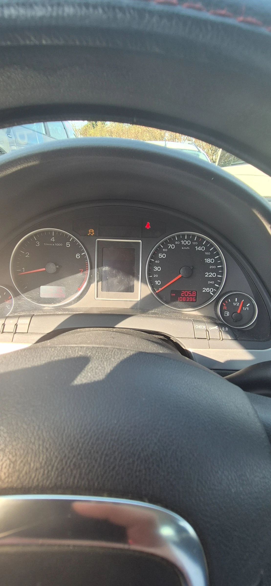 Audi A4, снимка 5 - Автомобили и джипове - 55596154