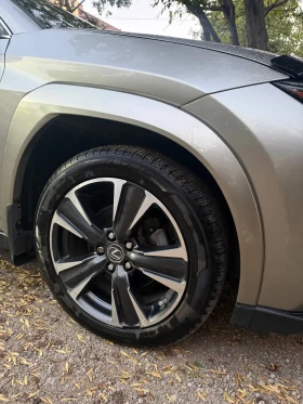 Lexus UX 250h, снимка 15