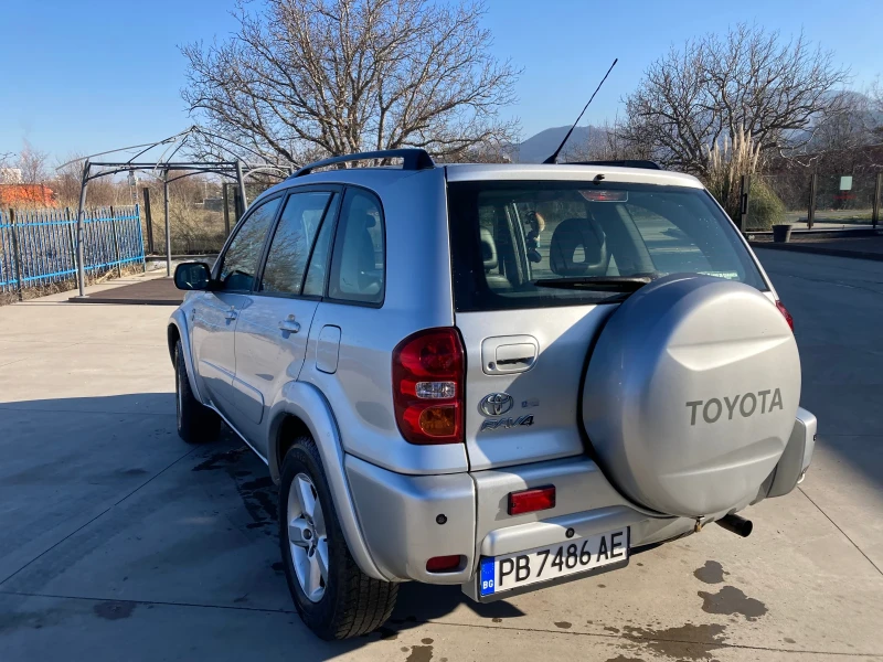 Toyota Rav4, снимка 4 - Автомобили и джипове - 49064691