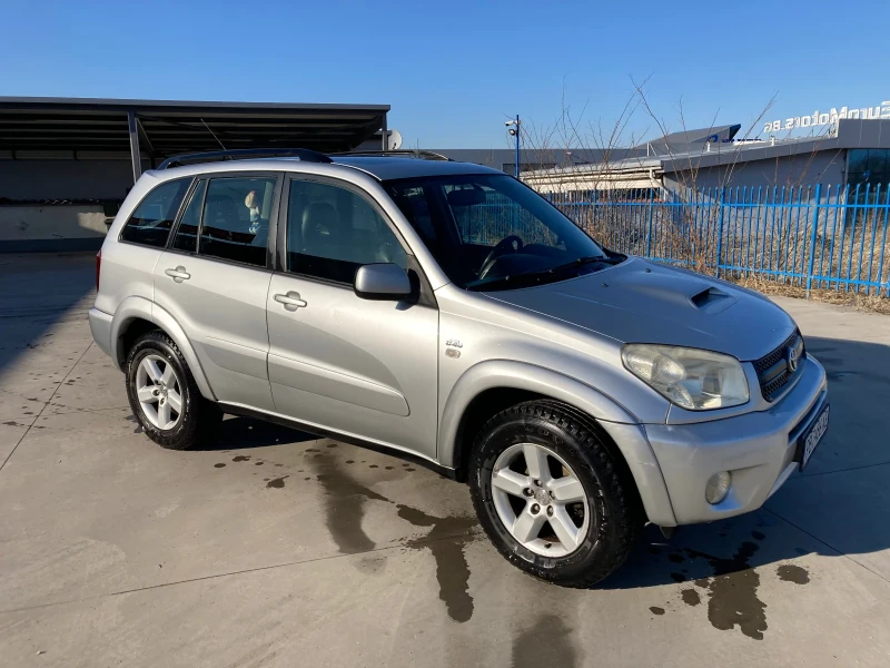 Toyota Rav4, снимка 6 - Автомобили и джипове - 49064691