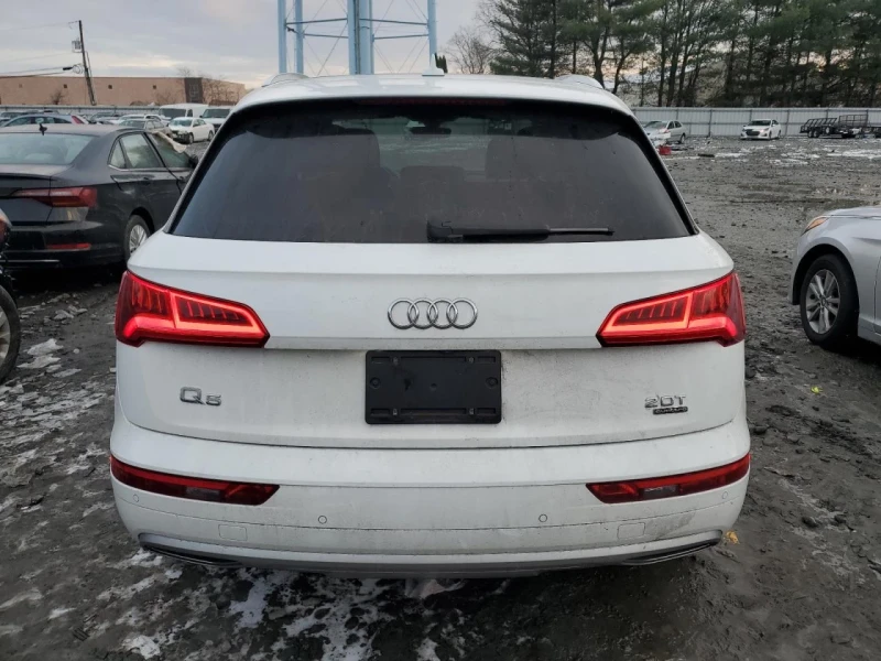 Audi Q5, снимка 2 - Автомобили и джипове - 49290279