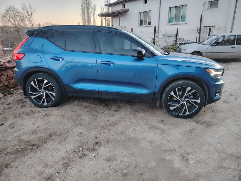 Volvo XC40, снимка 3 - Автомобили и джипове - 53023506