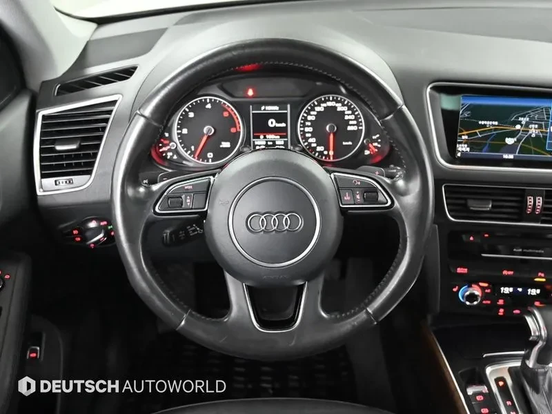 Audi Q5 3.0 TDI Quattro - САМО 30% АВАНС, снимка 13 - Автомобили и джипове - 56007926