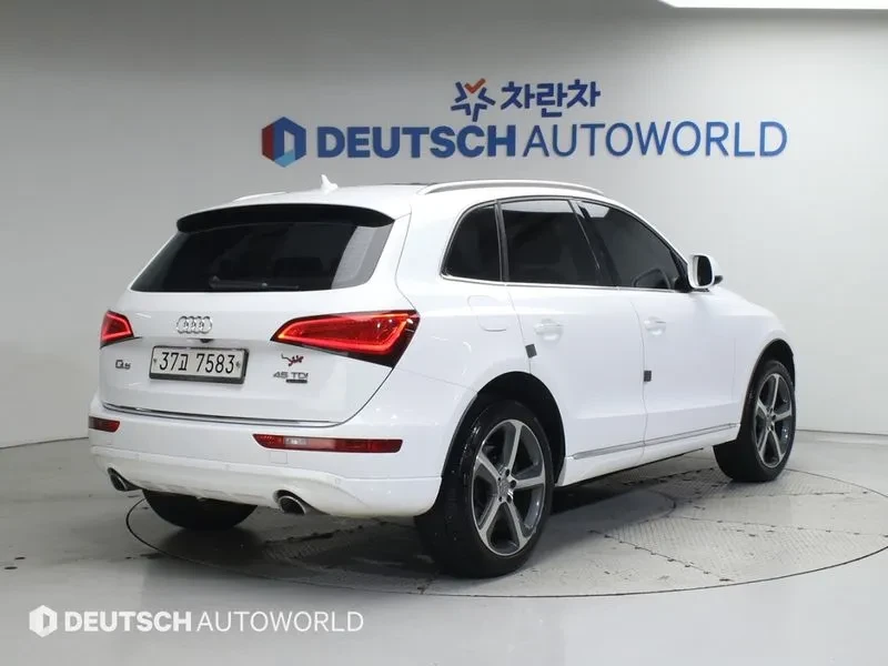 Audi Q5 3.0 TDI Quattro - САМО 30% АВАНС, снимка 2 - Автомобили и джипове - 56007926