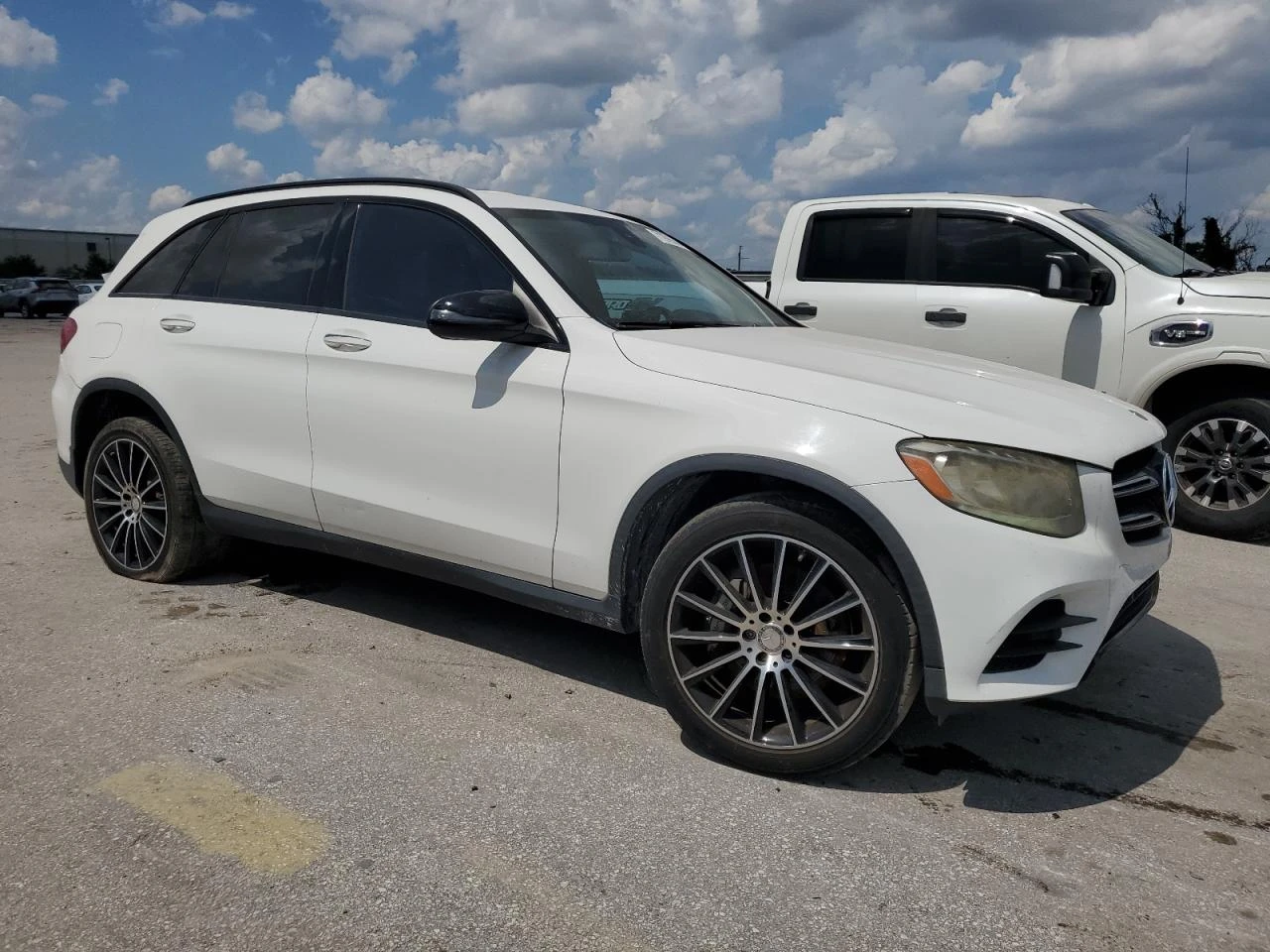 Mercedes-Benz GLC 300  - изображение 3