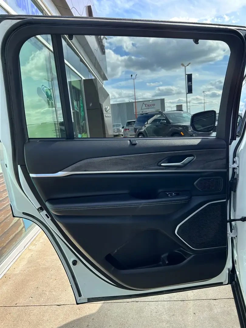 Jeep Grand cherokee LIMITED ЦЕНА ДО БЪЛГАРИЯ АВТОКРЕДИТ, снимка 9 - Автомобили и джипове - 55626796