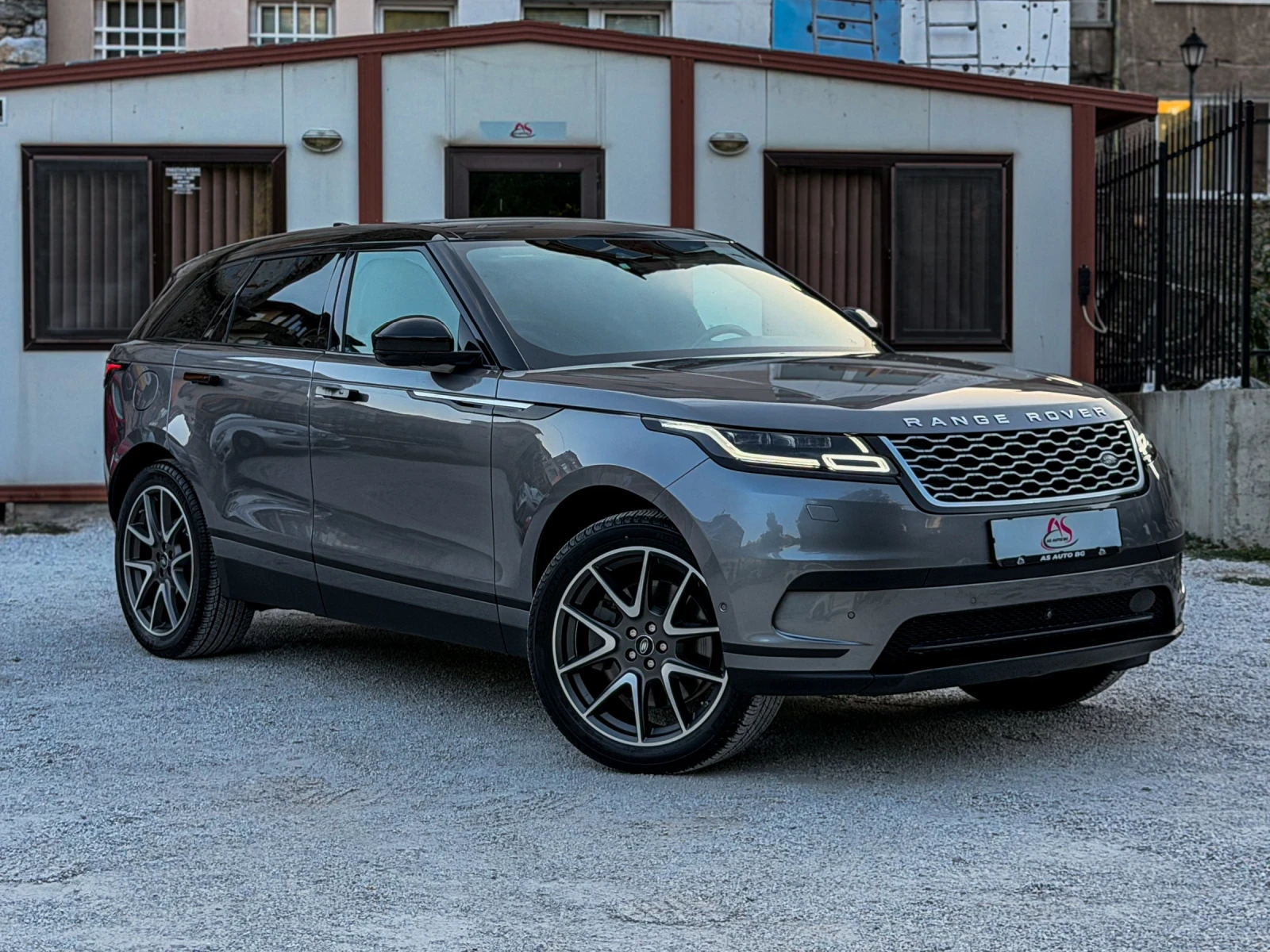 Land Rover Range Rover Velar 3.0D-MHEV* 8ZF* ACC* PANO* 360CAMERA* BLIND SPOTS, снимка 3 - Автомобили и джипове - 55878761