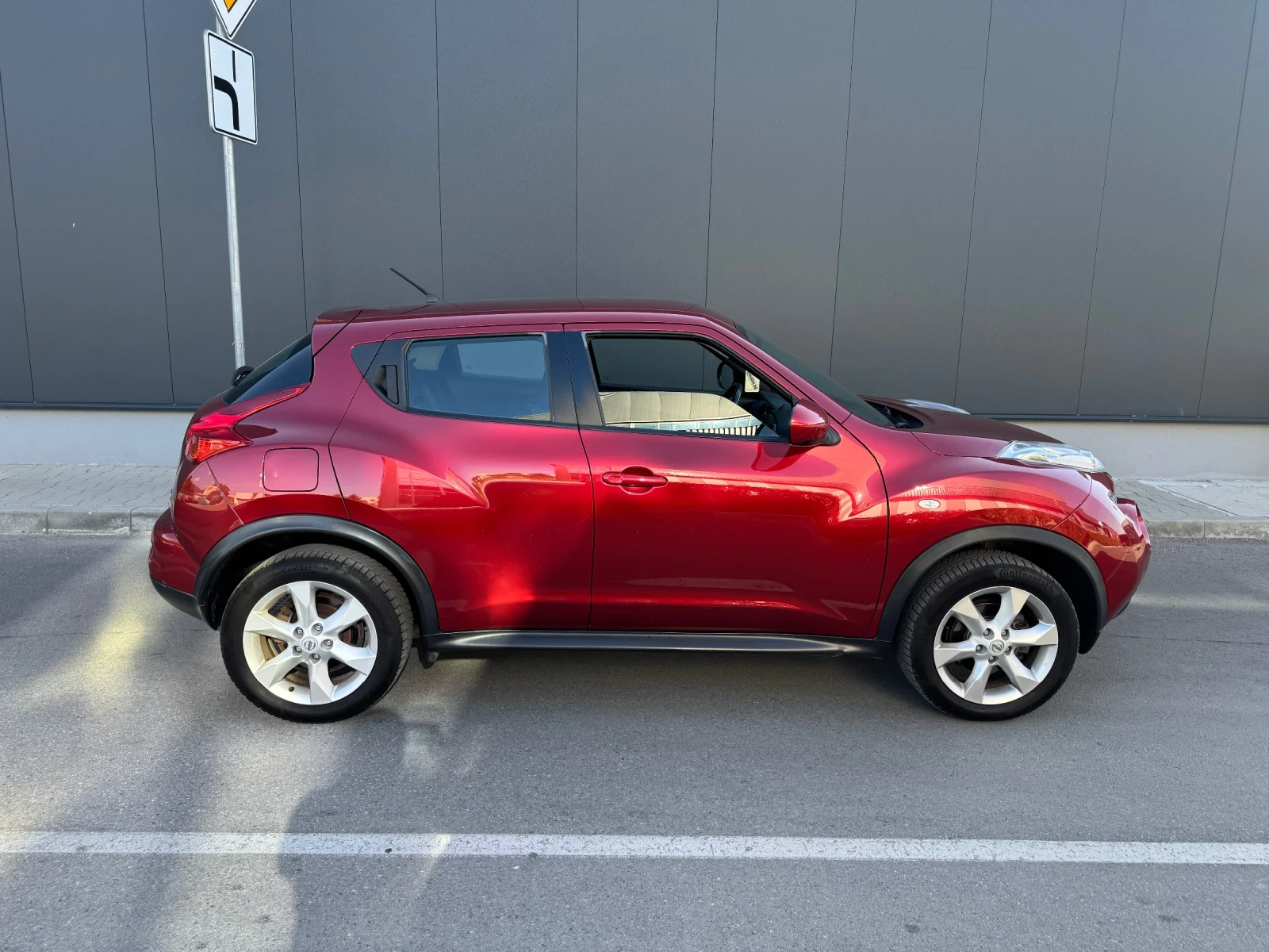 Nissan Juke, снимка 8 - Автомобили и джипове - 55994130