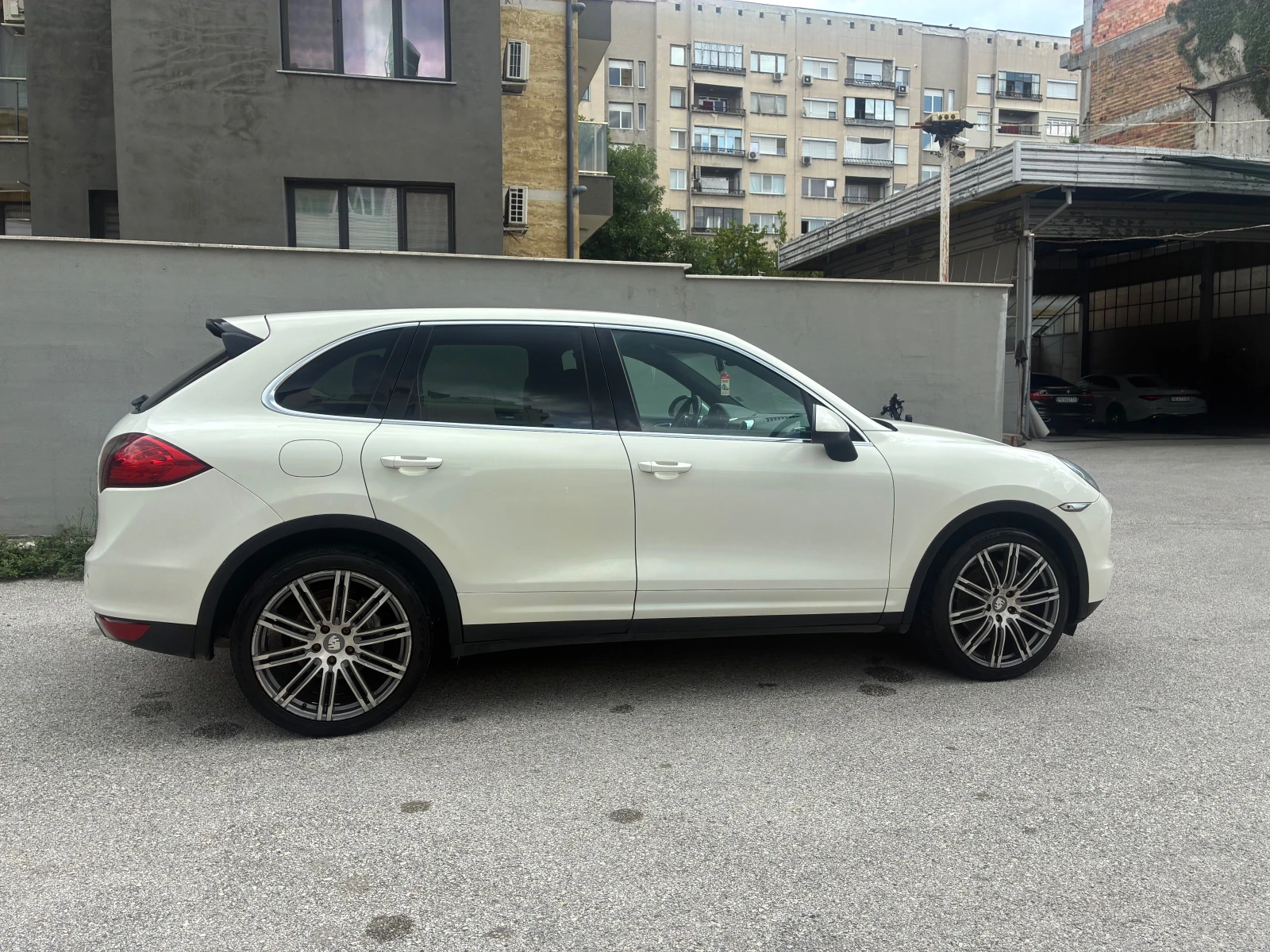 Porsche Cayenne 1 Собственик в БГ, снимка 4 - Автомобили и джипове - 56106795