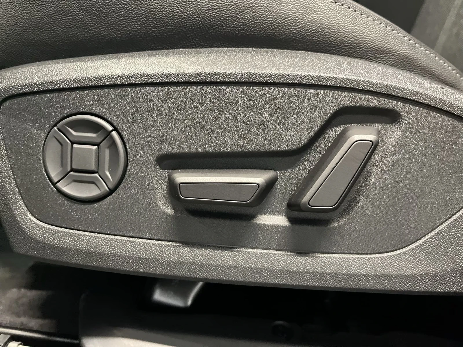 Audi Q6 E-TRON SPORTBACK S-LINE QUATTRO 360-CAMERA MATRIX , снимка 13 - Автомобили и джипове - 56201638