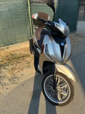 Обява за продажба на Piaggio Beverly 300 HPE ~6 500 лв. - изображение 1