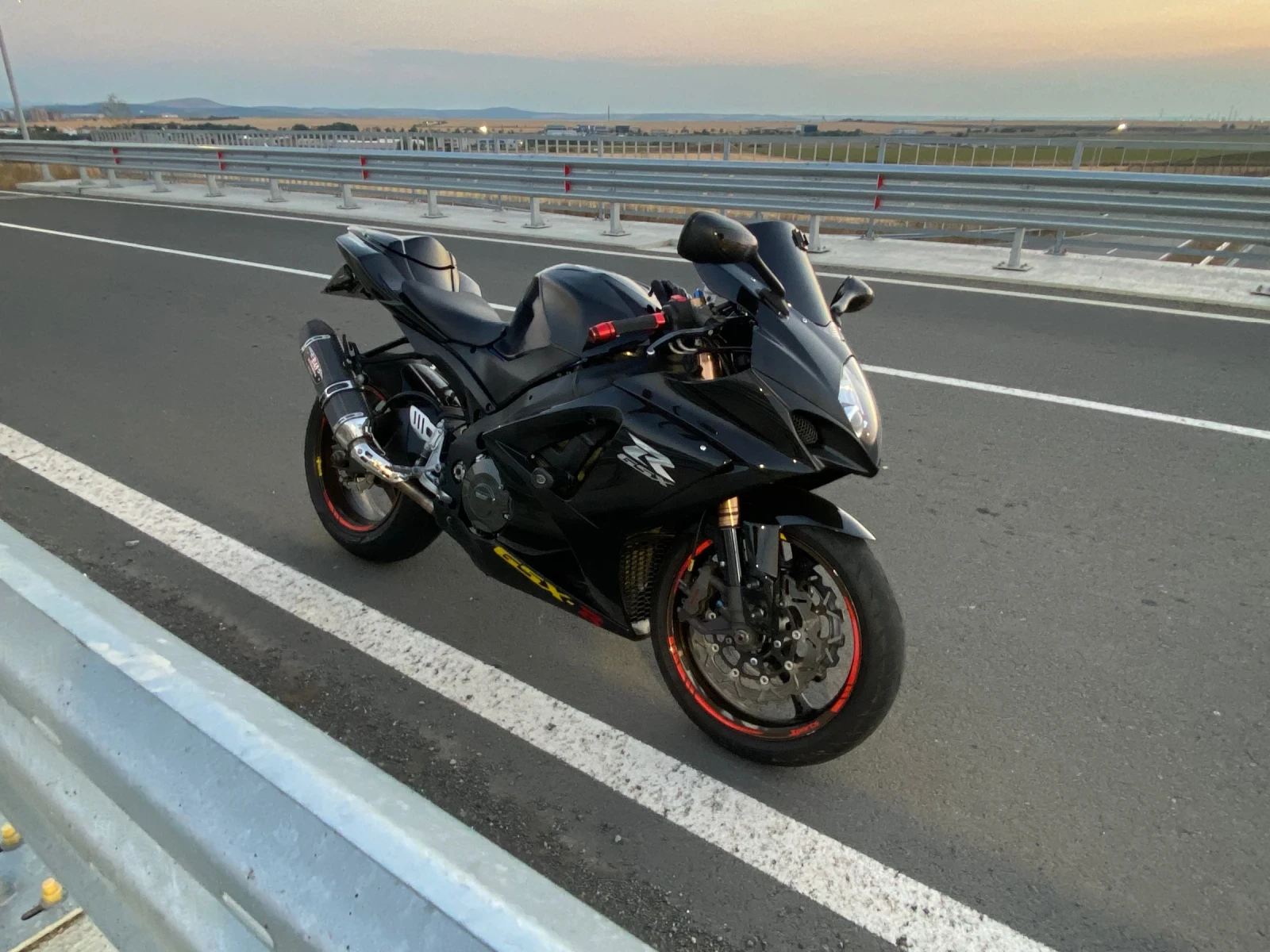 Suzuki Gsxr 1000  - изображение 4