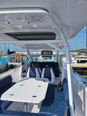 Моторна яхта Axopar 29 SUN TOP, снимка 10 - Воден транспорт - 53152387