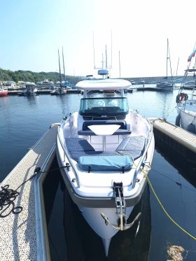 Моторна яхта Axopar 29 SUN TOP, снимка 3 - Воден транспорт - 53152387