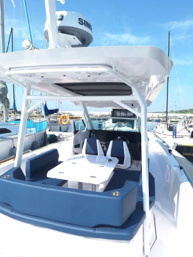 Моторна яхта Axopar 29 SUN TOP, снимка 6 - Воден транспорт - 53152387