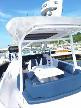 Моторна яхта Axopar 29 SUN TOP, снимка 11 - Воден транспорт - 53152387