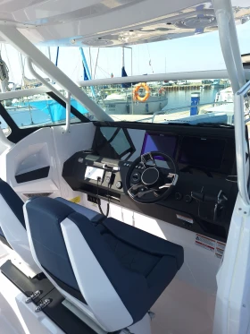 Моторна яхта Axopar 29 SUN TOP, снимка 5 - Воден транспорт - 53152387