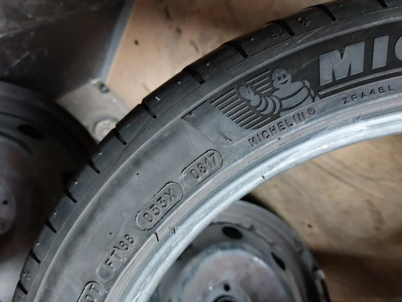 Гуми Летни 245/40R18, снимка 7 - Гуми и джанти - 37108555