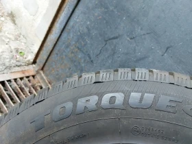 Гуми Зимни 215/70R16, снимка 5 - Гуми и джанти - 37685139