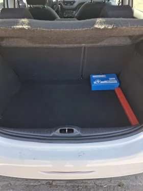 Peugeot 208 1.2i, снимка 10