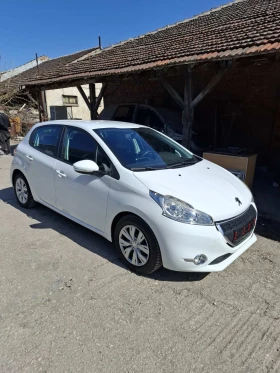 Peugeot 208 1.2i, снимка 2