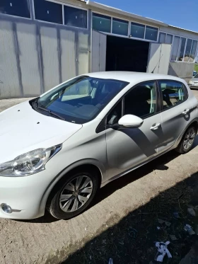 Peugeot 208 1.2i, снимка 3